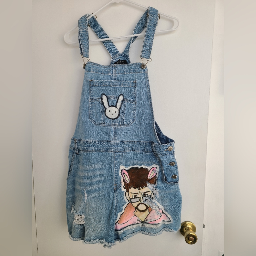 Bad Bunny jumper. Women's size xl